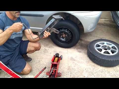 Como trocar pneus