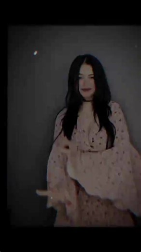 Stunning Dance Moves by Beautiful Ladies