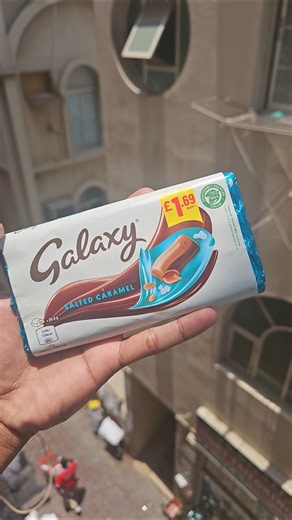 🍫 Galaxy Salted Caramel Chocolate Review | Smooth & Creamy! 😍 #viral #trendingshorts #trending