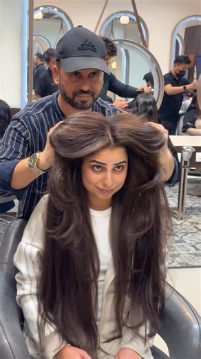 Istakhar Ali on Instagram: "Looking to switch to ash brown hair color without bleach and need a maintainable hair treatment ✨ 💇🏽‍♀️ . @sunny_ali_hair_artist #withoutbleachsunnyalicolor #sunnyalihairartist #sunnyalihairartistcolor"