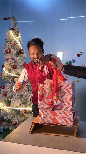 Winston India on Instagram: "Happiest were those who got Winston 😝🙆‍♀️ #winston #gamesatoffice #newyearspecial"