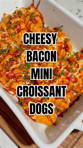 Cheesy Bacon Mini Croissant Dogs! Full written recipe on my website - link in my bio or google “thisnotdietfood cheesy bacon mini croissant dogs”