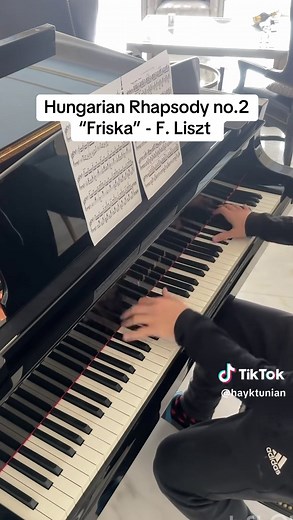 Master Hungarian Rhapsody No. 2 on Piano