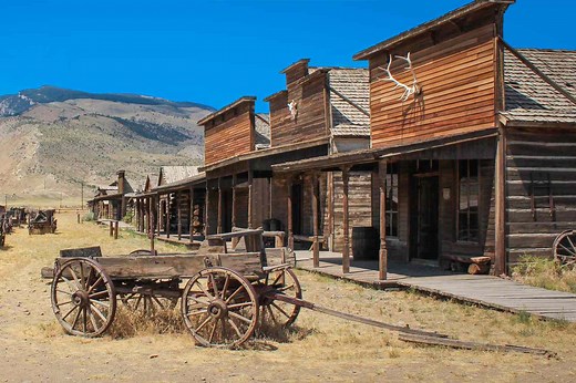 9 Best Small Towns to Visit in Wyoming—With Cowboy Charm, Stunning Views, and Lots of Outdoor Adventures