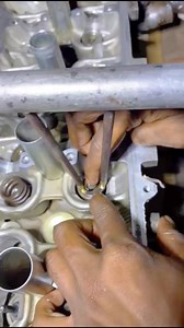Cylinder Head Valve Spring Lock Feeding | Rx Mechanic
