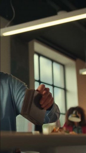 Lighten the load with Dayforce | 15 seconds - 03