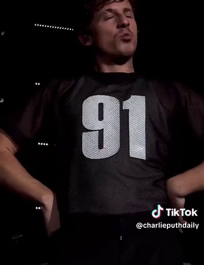 Charlie Puth Live Concert Performance - Cute Lightswitch Moment