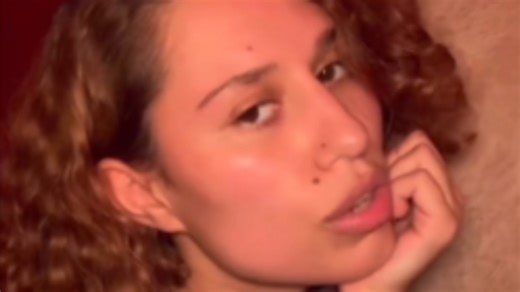 RAYE找到去年丢失的歌词本🥹并发布新歌片段｜新专辑我们来了！！