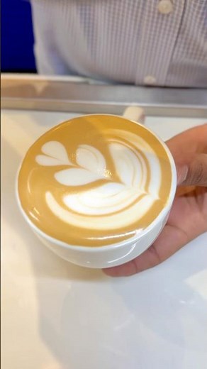 Latte Art For Beginners: How To Pour Heart classic latta art #barista #latteart #coffee #tulip #art