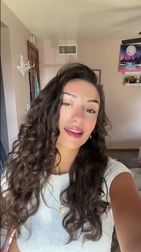 Casual selfie video showcasing a brunette with long curly hair indoors#selfie #beauty