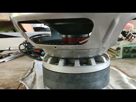 BOSTON ACOUSTICS SUBWOOFER