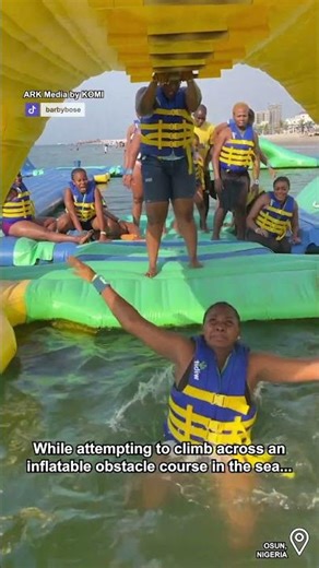 Inflatable wipeout 🤣