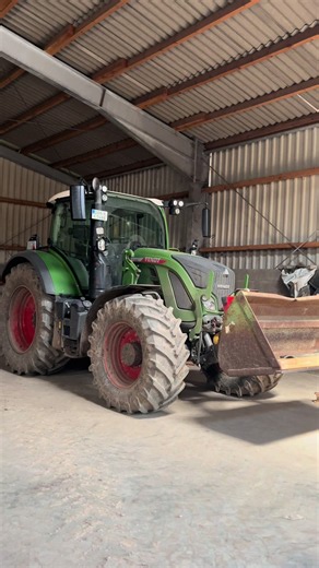 Endlich bald Schule überstanden💆‍♂️ #waffenschmiedemarktoberdorf #fendtvario #fendtfahrerarmy #fendt #sommer @Gunnar Thunecke @Am_fendt942 @Felax @klemmer_kolja