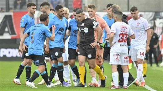 Barracas Central y Belgrano empataron 1-1 y dejaron pasar una oportunidad clave