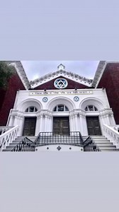 ⚜️ Congregation Beth Israel (Hebrew: בית ישראל) & Anshe Asgard Synagogue ⚜️ 🤩 They are a Modern Orthodox synagogue located in New Orleans, Louisiana. 🤩 ⚜️Founded in 1903 or 1904, though tracing its roots back to 1857, it is the oldest Orthodox congregation in the New Orleans region. ⚜️ ⚜️ Originally located on Carondelet Street in New Orleans' Central City, it constructed and moved to a building at 7000 Canal Boulevard in Lakeview, New Orleans, in 1971 ⚜️ 🖤 Pictured: Anshe Sfard Synagogue on 