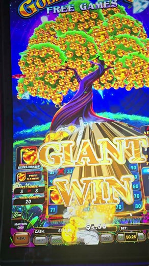 casino time ...apple tree. fall of apple...shaking leaf 🍃 #slot #fruityslots #casio #saturday #win