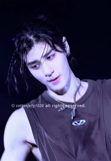 Discover Lee Han from Boy Next Door: Sleeveless Style