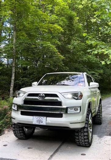 Toyota 4Runner Limited: Clean & Simple 26s Showcase