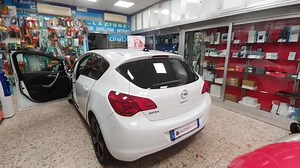 1.1K views · 46 reactions | In esecuzione car tablet modello Tesla, luci ambiente multicolori sportelli anteriori posteriori. | Audio Elite | Facebook