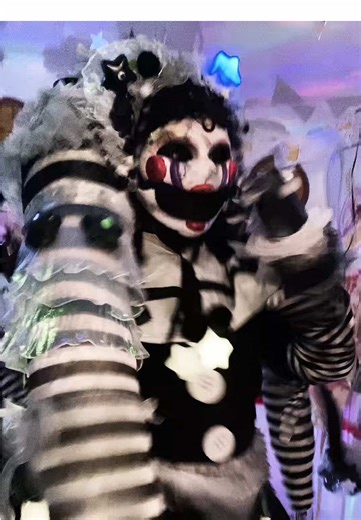 Puppet Cosplay: Mastering FNAF Looks