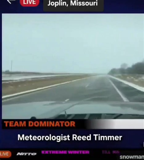 More than 100,000 buildings lost power across Texas & Louisiana after the first wave of freezing rain Friday night and Saturday. Ice piled up over half an inch on roads, turning highways into skating rinks. From ice to snow, cars slid off roads across multiple states. This storm isn’t just dangerous and spreading northeast. Here’s a quick update from the United Cajun Navy Weather team. More details and forecast info on the Facebook Group United Cajun Navy Weather Watch. #Ice #Snow #Storm #UCNwea