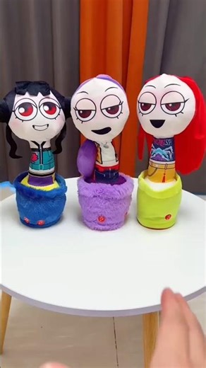Demo Kpop Hunter menari dengan boneka kaktus #lucu #video pendek