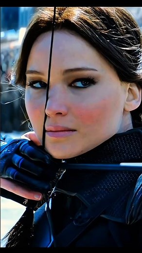 “ KATNISS EVERDEEN SHOT PRESIDENT ALMA COIN WITH AN ARROW ”| THE HUNGER GAMES