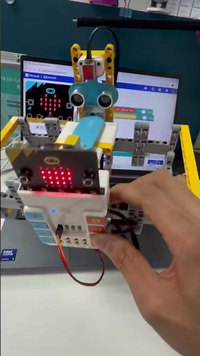 Build your own Automatic Dry & Wet Waste Sorter with micro:bit. #microbit #robotics #stem