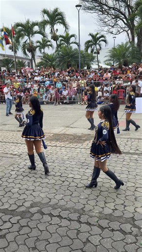 5.2K views · 88 reactions | #Desfile_Pedernales2025_oct24 Celebración del Desfile Cívico Institucional de los 33 años de cantonización, los 156 años de parroquialización de #Pedernales y las fiestas tradicionales del Comercio. @Unidad Educativa Pedro Agustín Lopez Ramos Jorge Sarchez López -Concejal del Cantón Pedernales | Jorge Sarchez López -Concejal del Cantón Pedernales | Facebook