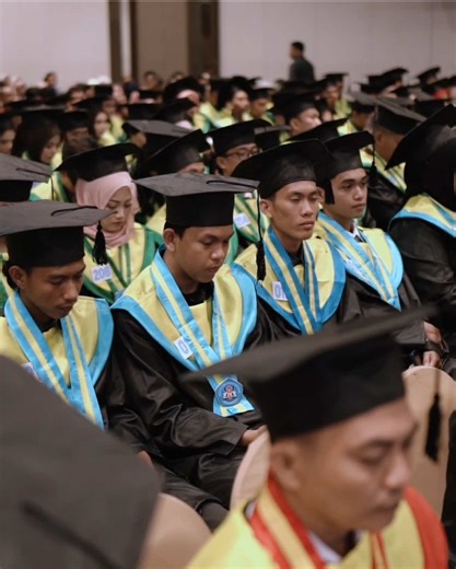 Kenangan Wisuda Institut Andi Sapada Tak Terganti
