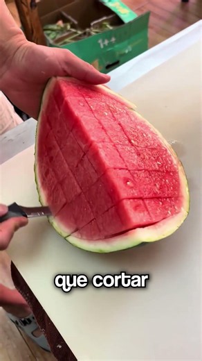 Mira como cortar una sandía a la perfección en apenas segundos