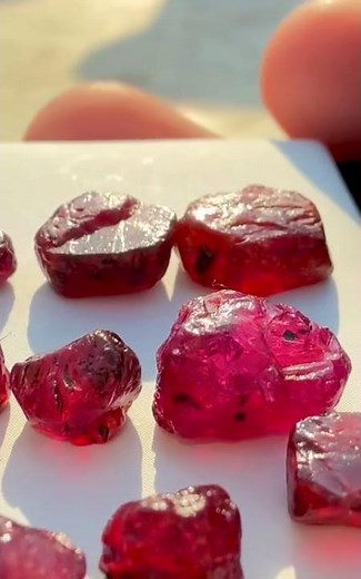 100 Carat Rough Ruby – Natural Crystal Lot (Sizes 1ct to 15ct)