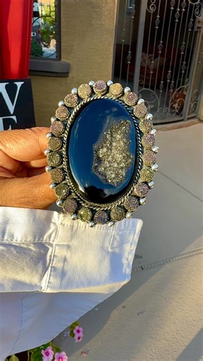 SPARKLY• BOLD• BIG• ONXY🖤 Onyx & Drusy Ring. Adjustable. Artist: Lorenzo Jewelry Chee. | BlueSky.Jewelry