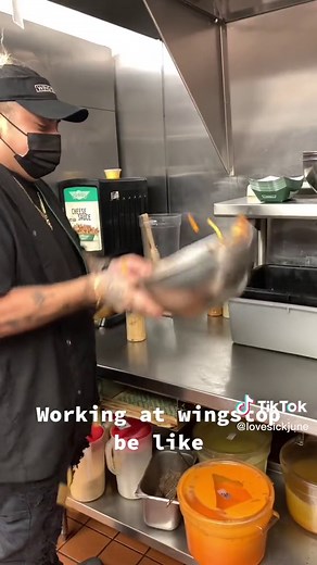A Day in the Life at Wingstop | Fast Food Worker POV
