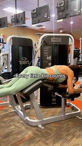 💪💪💪Molly McKennedy being 40 still working out is an achievement 👏 #gymaddict #gym #GymTok #gymtime #gymmotivation #muscle #girls #triceps #tricepsworkout #workoutroutine #flexchallenge | Muscle Girls