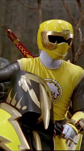 Who Do We Fight??? | Short Action | Power Rangers Official