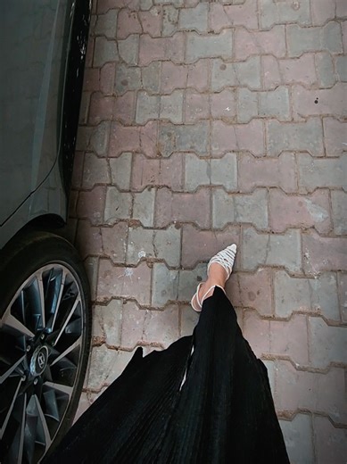 ​u're going to walk over me, at least look at my shoes.💋 #fypシ #heels #shakirashakira #challenge #fyppppppppppppppppppppppp