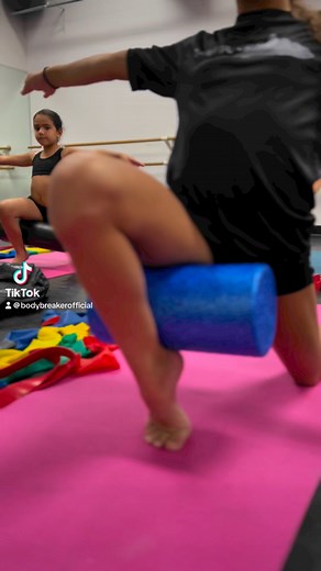 98K views · 386 reactions | Here’s Sophie at our weekly Miami Dance Company class, demonstrating an effective exercise to strengthen your forced arch and relevé. This exercise focuses on balance and alignment, helping to enhance the flexibility of both your arch and toes. | Bodybreaker Corporation | Facebook