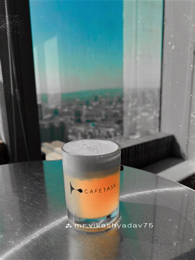 新品微醺 茫茫到天邊 很像芒果奶蓋茶，歡迎委託人嘗試品嚐。 芒果泥、衫林溪高山茶、伏特加、琴酒、鮮奶～ #36樓咖啡廳 #cafetask #景觀餐廳 #高樓景觀 | 咖啡任務 Cafe Task