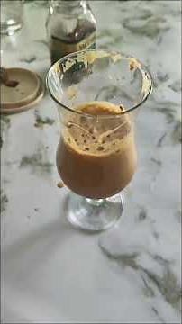 The Best Iced Coffee Recipe in 2 Minutes! ☕🧊