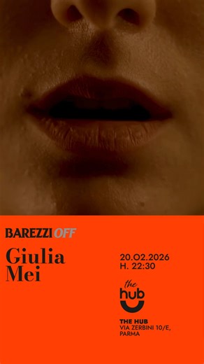 Un’artista capace di essere fragile e potente, come le sue canzoni. A The Hub Giulia Mei presenta 𝘐𝘰 𝘋𝘦𝘭𝘭𝘢 𝘔𝘶𝘴𝘪𝘤𝘢 𝘕𝘰𝘯 𝘊𝘪 𝘏𝘰 𝘊𝘢𝘱𝘪𝘵𝘰 𝘕𝘪𝘦𝘯𝘵𝘦, un disco a più mani e profondamente corale, con gli archi di Rodrigo D’Erasmo, la voce di Anna Castiglia e la collaborazione con Mille. 📅 venerdì 20 febbraio, ore 22:30 📍 The Hub, Via Zerbini 10/3, Parma 🎫 Ingresso 15 euro (riservato ai soci) | Barezzi Festival