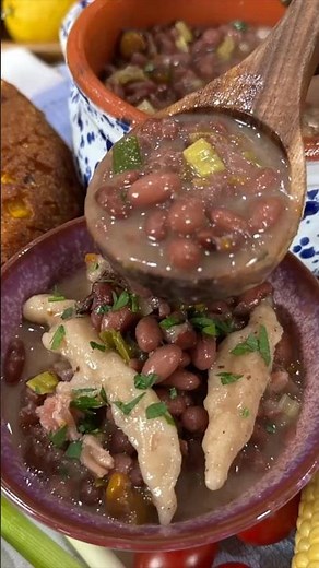 Jamaican Beans with Spinners and Ham Hock 🫘🇯🇲 | Quick Look at a Bold Island Stew!