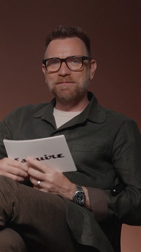The sea otters got #EwanMcGregor. #TheEndofOakStreet #AnneHathaway