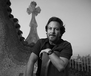 Eddie Vedder preps solo album 'Earthling' (listen to "Long Way")