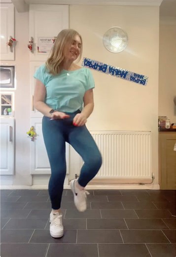 Easy Shuffle Dance Combo Tutorial