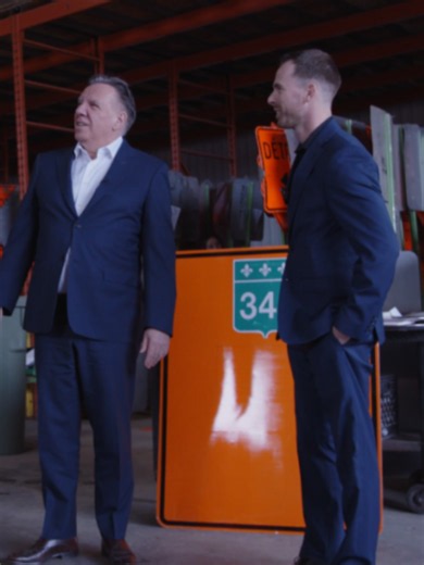 À 21 ans, plusieurs commencent leur carrière. Simon McKinnon, lui, faisait le pari de lancer son entreprise. Douze ans plus tard, avec ses associés Félix-Antoine Bourdeau et José Médina, il a réalisé l'acquisition de Teltech Signalisation et contribué à bâtir un groupe qui compte aujourd'hui 650 employés et plus de 200 véhicules partout au Québec. C'est le genre de parcours entrepreneurial qui mérite d'être souligné. Parce que derrière croissance, il y a de l'audace, des années de travail, des d