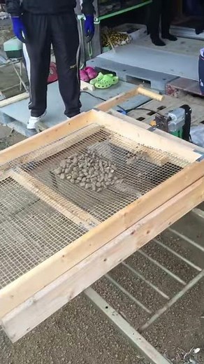 自動砂ふるい機