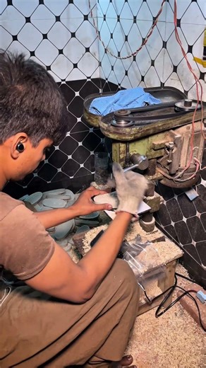 Plastic Scrub Brush Manufacturing Process | Amazing Technology