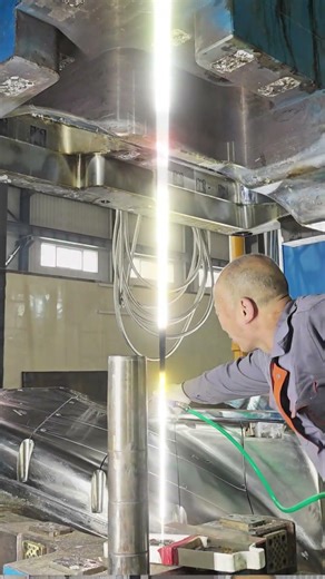 smc fender process#smcparts #frp #glassfiber #smc