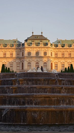 Vol. 5️⃣ Evenings in Vienna are a never ending story ✨💛✨ Did you know? There are 13 bells hanging within St. Stephen’s Cathedral. The best-known bell, the Pummerin, sits inside the 68.3m-tall north tower and is the 2nd largest free-swinging chimed church bell in Europe. 📍Belvedere Garten 📍Stephansplatz 📍Graben 📍Michaelerplatz 📍Donaukanal 📍Hofburg 📍Ferstel Passage 📍#belvedere Come visit #vienna 🤗 #wien #austria #summer #evening #stephansdom #travel | Vienna Visitas Photography